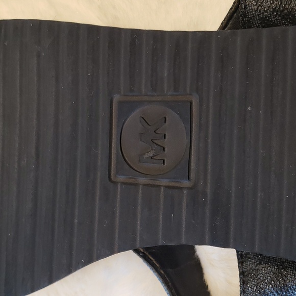 Michael kors 10 flip flop sandals 10navy blue - Picture 7 of 7